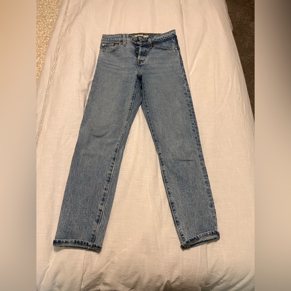 Levi's WEDGIE Premium High Rise Jeans - Picture 3 of 5
